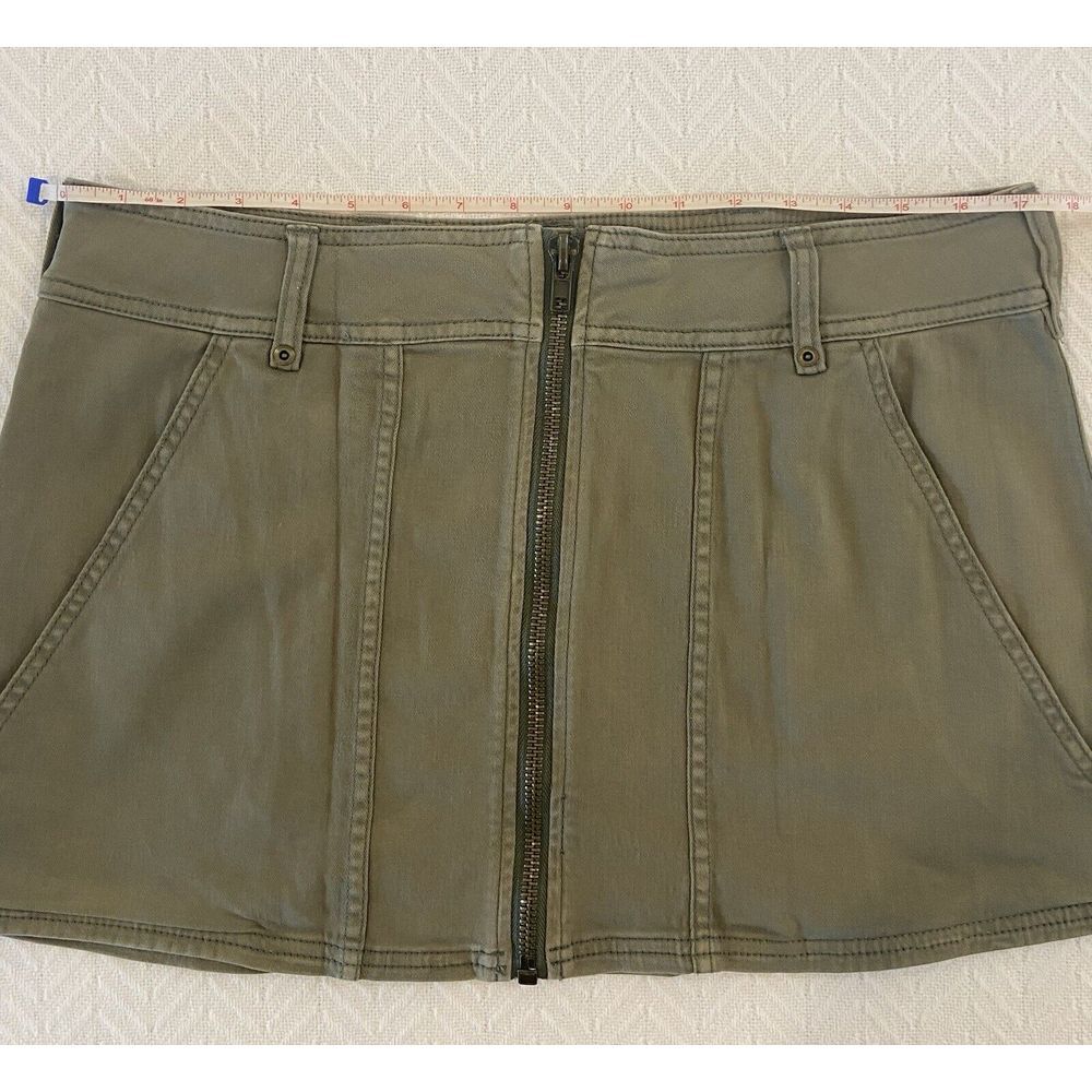FREE PEOPLE Sz 12 Too Cool Military Skirt Army Green Full Zip Stretch EUC - Picture 4 of 10